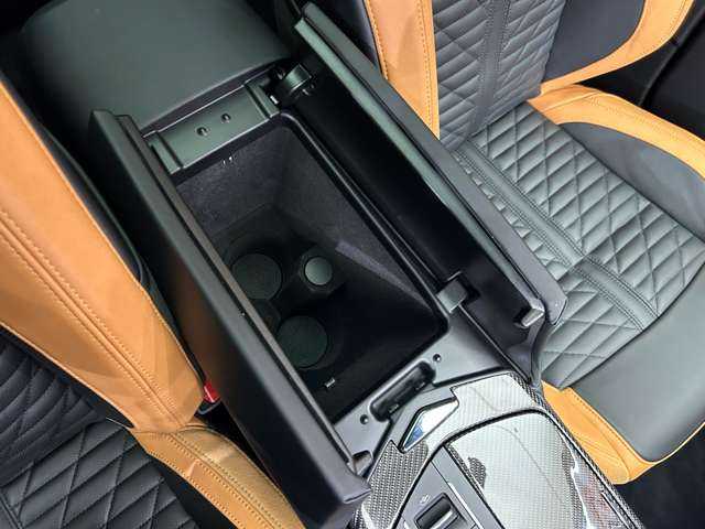 マセラティ マセラティ レヴァンテ トロフェオ 千葉県 2024(令6)年 1.1万km NERO RIBELLE 限定車　/パノラマＳＲ　/茶黒革シート　/Ｂｏｗｅｒｓ＆Ｗｉｌｋｉｎｓサウンド　/ＡＣＣ　/ナビ　/ＴＶ　/３６０°/Ｂｌｕｅｔｏｏｔｈ接続　　/シートＨ　/パークアシスト　/電動リアゲート　/純正２２インチＡＷ　/ドラレコ