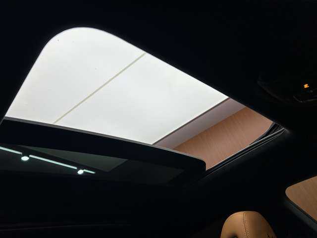 マセラティ マセラティ レヴァンテ トロフェオ 千葉県 2024(令6)年 1.1万km NERO RIBELLE 限定車　/パノラマＳＲ　/茶黒革シート　/Ｂｏｗｅｒｓ＆Ｗｉｌｋｉｎｓサウンド　/ＡＣＣ　/ナビ　/ＴＶ　/３６０°/Ｂｌｕｅｔｏｏｔｈ接続　　/シートＨ　/パークアシスト　/電動リアゲート　/純正２２インチＡＷ　/ドラレコ