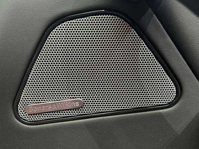 マセラティ マセラティ レヴァンテ トロフェオ 千葉県 2024(令6)年 1.1万km NERO RIBELLE 限定車　/パノラマＳＲ　/茶黒革シート　/Ｂｏｗｅｒｓ＆Ｗｉｌｋｉｎｓサウンド　/ＡＣＣ　/ナビ　/ＴＶ　/３６０°/Ｂｌｕｅｔｏｏｔｈ接続　　/シートＨ　/パークアシスト　/電動リアゲート　/純正２２インチＡＷ　/ドラレコ