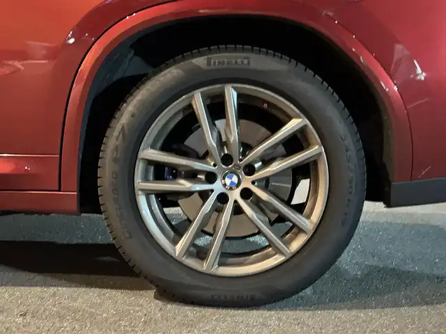 ＢＭＷ Ｘ４ xDrive 30i Mスポーツ 岐阜県 2019(令1)年 3.2万km 赤 ワンオーナー/アダプティブLEDヘッドライト/BMWヘッドアップディスプレイ/BMWライブ・コックピット/　マルチディスプレイメーターパネル/　HDDナビゲーションシステム/　電動フロントシート運転席助手席　運転席メモリー機能付/　フロントシートヒーティング/　リヤシートヒーティング/パーキングアシストプラス/　パーク・ディスタンス・コントロール/　パーキング・アシスト/　トップ・ビュー3Dビュー/　サイドビューカメラ/　リヤビューカメラ予想進路表示機能付/ドライビングアシストプラス/　アクティブクルーズコントロール　ストップゴー機能付/　ステアリング　レーンコントロールアシスト/　レーンディパーチャーウォーニング/　レーンチェンジウォーニング/　アクティブサイドコリジョンプロテクション/　前車接近警告機能/　衝突回避　被害軽減ブレーキ/　事故回避アシスト/　後車衝突警告機能/　クロストラフィックウォーニング