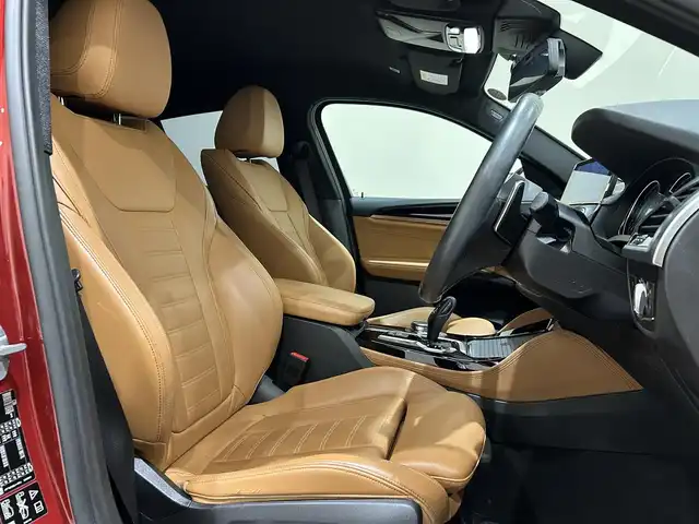 ＢＭＷ Ｘ４ xDrive 30i Mスポーツ 岐阜県 2019(令1)年 3.2万km 赤 ワンオーナー/アダプティブLEDヘッドライト/BMWヘッドアップディスプレイ/BMWライブ・コックピット/　マルチディスプレイメーターパネル/　HDDナビゲーションシステム/　電動フロントシート運転席助手席　運転席メモリー機能付/　フロントシートヒーティング/　リヤシートヒーティング/パーキングアシストプラス/　パーク・ディスタンス・コントロール/　パーキング・アシスト/　トップ・ビュー3Dビュー/　サイドビューカメラ/　リヤビューカメラ予想進路表示機能付/ドライビングアシストプラス/　アクティブクルーズコントロール　ストップゴー機能付/　ステアリング　レーンコントロールアシスト/　レーンディパーチャーウォーニング/　レーンチェンジウォーニング/　アクティブサイドコリジョンプロテクション/　前車接近警告機能/　衝突回避　被害軽減ブレーキ/　事故回避アシスト/　後車衝突警告機能/　クロストラフィックウォーニング