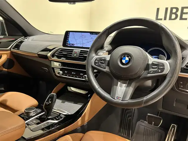 ＢＭＷ Ｘ４ xDrive 30i Mスポーツ 岐阜県 2019(令1)年 3.2万km 赤 ワンオーナー/アダプティブLEDヘッドライト/BMWヘッドアップディスプレイ/BMWライブ・コックピット/　マルチディスプレイメーターパネル/　HDDナビゲーションシステム/　電動フロントシート運転席助手席　運転席メモリー機能付/　フロントシートヒーティング/　リヤシートヒーティング/パーキングアシストプラス/　パーク・ディスタンス・コントロール/　パーキング・アシスト/　トップ・ビュー3Dビュー/　サイドビューカメラ/　リヤビューカメラ予想進路表示機能付/ドライビングアシストプラス/　アクティブクルーズコントロール　ストップゴー機能付/　ステアリング　レーンコントロールアシスト/　レーンディパーチャーウォーニング/　レーンチェンジウォーニング/　アクティブサイドコリジョンプロテクション/　前車接近警告機能/　衝突回避　被害軽減ブレーキ/　事故回避アシスト/　後車衝突警告機能/　クロストラフィックウォーニング