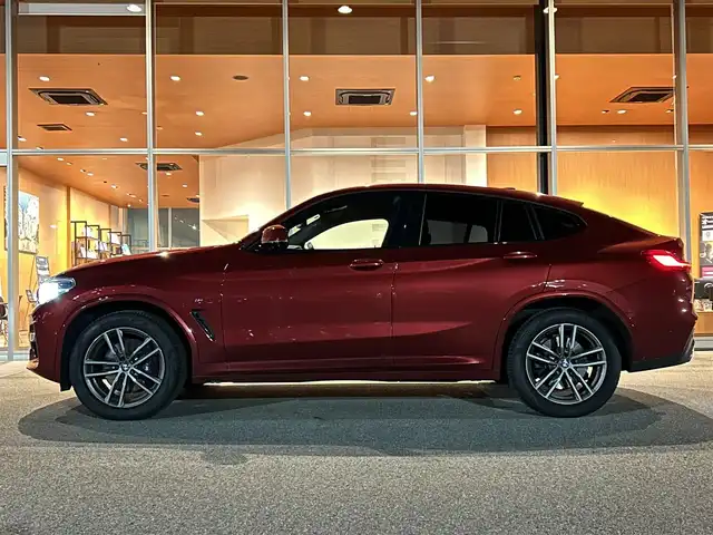 ＢＭＷ Ｘ４ xDrive 30i Mスポーツ 岐阜県 2019(令1)年 3.2万km 赤 ワンオーナー/アダプティブLEDヘッドライト/BMWヘッドアップディスプレイ/BMWライブ・コックピット/　マルチディスプレイメーターパネル/　HDDナビゲーションシステム/　電動フロントシート運転席助手席　運転席メモリー機能付/　フロントシートヒーティング/　リヤシートヒーティング/パーキングアシストプラス/　パーク・ディスタンス・コントロール/　パーキング・アシスト/　トップ・ビュー3Dビュー/　サイドビューカメラ/　リヤビューカメラ予想進路表示機能付/ドライビングアシストプラス/　アクティブクルーズコントロール　ストップゴー機能付/　ステアリング　レーンコントロールアシスト/　レーンディパーチャーウォーニング/　レーンチェンジウォーニング/　アクティブサイドコリジョンプロテクション/　前車接近警告機能/　衝突回避　被害軽減ブレーキ/　事故回避アシスト/　後車衝突警告機能/　クロストラフィックウォーニング