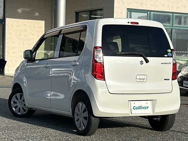 スズキ ワゴンＲ FX 愛知県 2013(平25)年 5.9万km パールホワイト 純正オーディオ/（AUX.CD.FM.AM）/純正フロアマット/アイドリングストップ/ドアバイザー/リモコンキー/取扱説明書