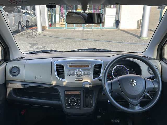 スズキ ワゴンＲ FX 愛知県 2013(平25)年 5.9万km パールホワイト 純正オーディオ/（AUX.CD.FM.AM）/純正フロアマット/アイドリングストップ/ドアバイザー/リモコンキー/取扱説明書