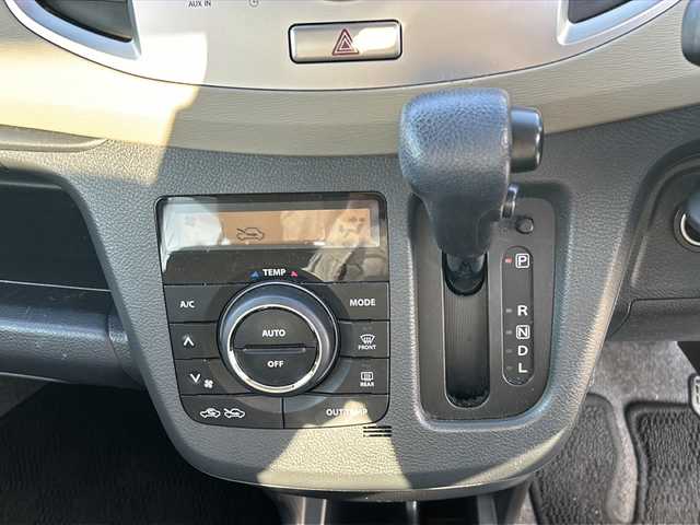 スズキ ワゴンＲ FX 愛知県 2013(平25)年 5.9万km パールホワイト 純正オーディオ/（AUX.CD.FM.AM）/純正フロアマット/アイドリングストップ/ドアバイザー/リモコンキー/取扱説明書