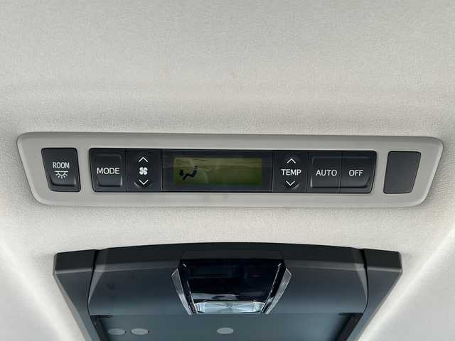 トヨタ ヴェルファイア 2．4Z 静岡県 2013(平25)年 8.8万km ホワイトパールクリスタルシャイン 純正ナビ/AM/FM/CD/DVD/SD/フルセグ/DS/Bluetooth/主要装備/・純正ナビ　/・ドライブレコーダー　/・コーナーセンサー　/・ＥＴＣ　/・両側パワースライドドア　/・スマートキー　/・後席モニター/・バックカメラ　/・フリップダウンモニター　/・プッシュスタート　/・純正アルミホイール　/・オートライト　/・フォグランプ/・横滑り防止システム