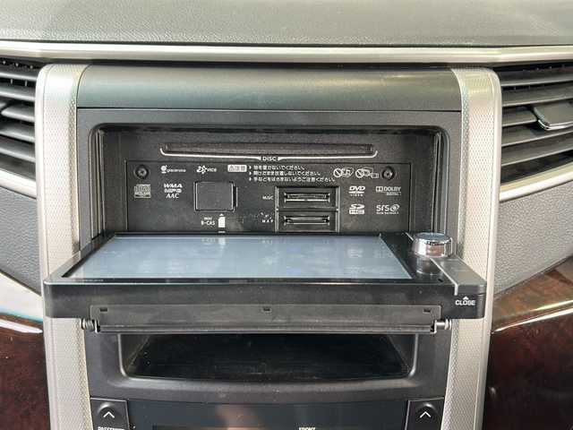 トヨタ ヴェルファイア 2．4Z 静岡県 2013(平25)年 8.8万km ホワイトパールクリスタルシャイン 純正ナビ/AM/FM/CD/DVD/SD/フルセグ/DS/Bluetooth/主要装備/・純正ナビ　/・ドライブレコーダー　/・コーナーセンサー　/・ＥＴＣ　/・両側パワースライドドア　/・スマートキー　/・後席モニター/・バックカメラ　/・フリップダウンモニター　/・プッシュスタート　/・純正アルミホイール　/・オートライト　/・フォグランプ/・横滑り防止システム