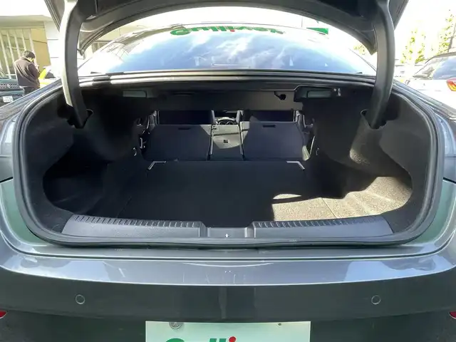 メルセデス・ベンツ Ｍ・ベンツ ＣＬＡ１８０ AMGライン 東京都 2022(令4)年 0.9万km マウンテングレー ワンオーナー/10.25インチワイドディスプレイ/(BT/フルセグTV)/レーダーセーフティパッケージ/・アクティブディスタンスアシストディストロニック/・アクティブブレーキアシスト/・アクティブブラインドスポットアシスト/・アクティブレーンキーピングアシスト/・アクティブエマージェンシーストップアシスト/前方ドライブレコーダー/ドライブアウェイアシスト/アダプティブハイビームアシストプラス/前席パワーシート/前席シートヒーター/純正フロアマット/純正18インチアルミホイール/取扱説明書/保証書/記録簿/ETC2.0/スペアキー 1本