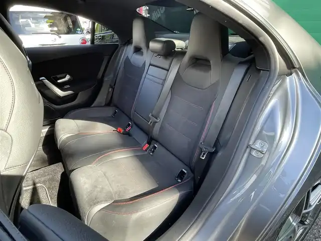 メルセデス・ベンツ Ｍ・ベンツ ＣＬＡ１８０ AMGライン 東京都 2022(令4)年 0.9万km マウンテングレー ワンオーナー/10.25インチワイドディスプレイ/(BT/フルセグTV)/レーダーセーフティパッケージ/・アクティブディスタンスアシストディストロニック/・アクティブブレーキアシスト/・アクティブブラインドスポットアシスト/・アクティブレーンキーピングアシスト/・アクティブエマージェンシーストップアシスト/前方ドライブレコーダー/ドライブアウェイアシスト/アダプティブハイビームアシストプラス/前席パワーシート/前席シートヒーター/純正フロアマット/純正18インチアルミホイール/取扱説明書/保証書/記録簿/ETC2.0/スペアキー 1本