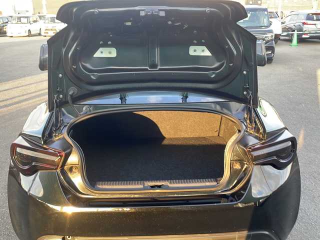 トヨタ ８６ GT リミテッド 茨城県 2016(平28)年 1.1万km クリスタルブラックシリカ 純正SDナビ/Bluetooth/フルセグTV/ETC/レーダークルーズコントロール/横滑り防止装置/オートライト/LEDヘッドライト/ハーフレザーシート/17インチアルミホイール/後期モデルTRDスポーツサス/プッシュスタート/スマートキー