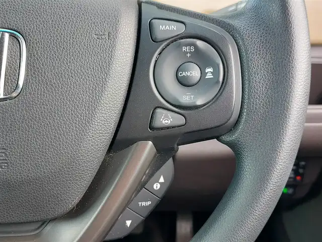 ホンダ フリード G ホンダセンシング 東京都 2020(令2)年 6.8万km プレミアムスパークルブラックパール 純正9インチナビ(VXM-207VFNi)/【DVD/CD/RADIO/TV/BT/SD】/バックカメラ/ビルトインETＣ/ドライブレコーダー/両側電動スライドドア/アダプティブクルーズコントロール/衝突軽減ブレーキ/車線維持支援システム/横滑り防止装置/アイドリングストップ/LEDヘッドライト/後席ロールサンシェイド/プッシュスタート/スマートキー