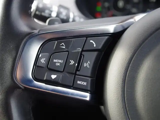 ジャガー Ｅペース 埼玉県 2019(令1)年 2.4万km 黒 レッドレザーシート/アダプティブクルーズコントロール/MERIDIANサウンドシステム/CarPlay/パークセンサー/ブラインドスポットモニター/全周囲カメラ/純正ナビ/ドラレコ/ETC/Bluetooth/シートヒーター/シートメモリー機能