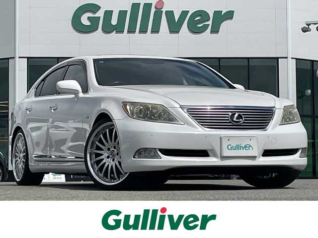 レクサス ＬＳ 460 バージョンS Iパッケージ 佐賀県 2009(平21)年 11.3万km ホワイトパールクリスタルシャイン サンルーフ/純正ナビゲーション/AM　FM　CD　DVD　MD　TV/バックカメラ/スマートキー×2/カードキー/前席シートヒーター/前席エアーシート/メモリーシート/電子パーキング/革巻きステアリング/ステアリングリモコン/ステアリングヒーター/純正フロアマット/社外21インチアルミホイール/純正18インチアルミホイール(スタットレス)/ドアバイザー