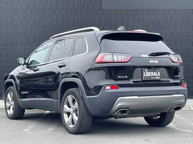 クライスラー・ジープ ジープ チェロキー リミテッド 埼玉県 2019(平31)年 3.9万km ダイヤモンドブラッククリスタル 黒レザーシート/純正メモリーナビ/(Bluetooth)/Ａｐｐｌｅ　Ｃａｒ　Ｐｌａｙ/バックカメラ/サイドカメラ/アダプティブクルーズコントロール/ブラインドスポットモニター/シートヒーター/シートエアコン/電動シート/ETC