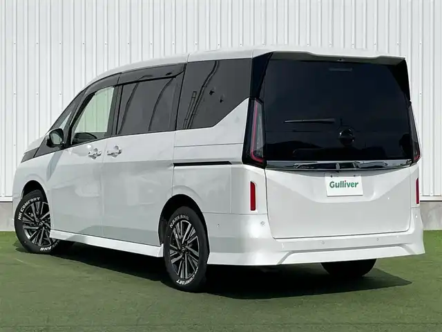 日産 セレナ マルチベッド e－パワーHWS V 香川県 2023(令5)年 1.4万km プリズムホワイト 登録時走行距離：13927km/メーカー純正ナビ/　BT　フルセグ/全方位カメラ/両側パワースライドドア/エマージェンシーブレーキ/レーンキープアシスト/レーダークルーズコントロール/オートホールド機能付き電子パーキングブレーキ/ビルトインETC2.0/デジタルインナーミラー/置くだけ充電/プッシュスタート/スマートキー/革巻きステアリング/スラアリングスイッチ