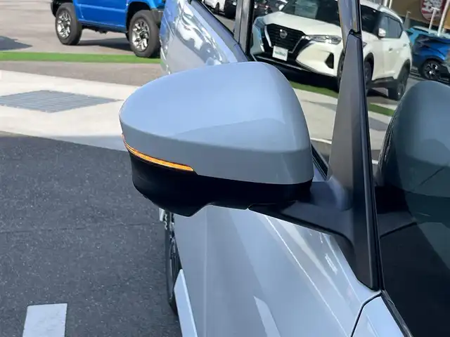日産 セレナ マルチベッド e－パワーHWS V 香川県 2023(令5)年 1.4万km プリズムホワイト 登録時走行距離：13927km/メーカー純正ナビ/　BT　フルセグ/全方位カメラ/両側パワースライドドア/エマージェンシーブレーキ/レーンキープアシスト/レーダークルーズコントロール/オートホールド機能付き電子パーキングブレーキ/ビルトインETC2.0/デジタルインナーミラー/置くだけ充電/プッシュスタート/スマートキー/革巻きステアリング/スラアリングスイッチ