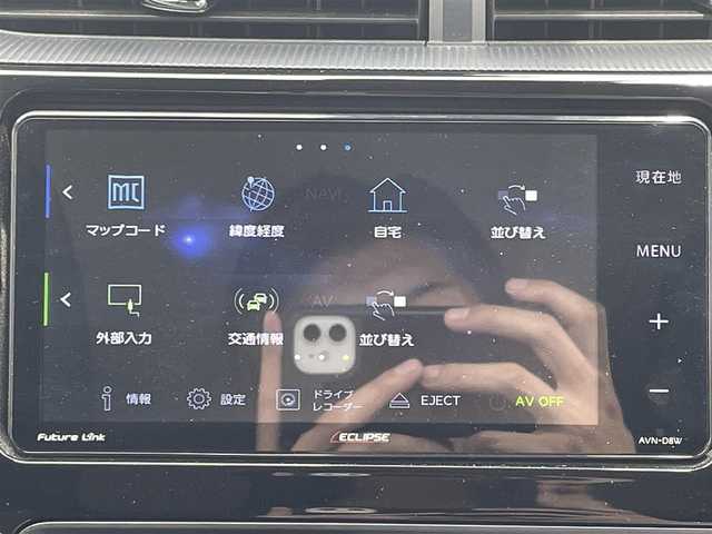 トヨタ アクア S スタイルブラック 愛媛県 2018(平30)年 6.1万km ホワイトパールクリスタルシャイン ECLIPSEナビ　/フルセグTV/BT/AM/FM/CD/DVD　/バックカメラ　/トヨタセーフティセンス　/衝突被害軽減装置　/車線逸脱防止装置　/前後コーナーセンサー/ドライブレコーダー/ETC　/純正マット/ステアリングリモコン/電格ミラー/シガーソケット/ドアバイザー　/積込社外ＡＷ付冬タイヤ/YOKOHAMA iceGUARD/現状サマー（純正AW）(185/60/R15)/BRIDGESTONE ECOPia