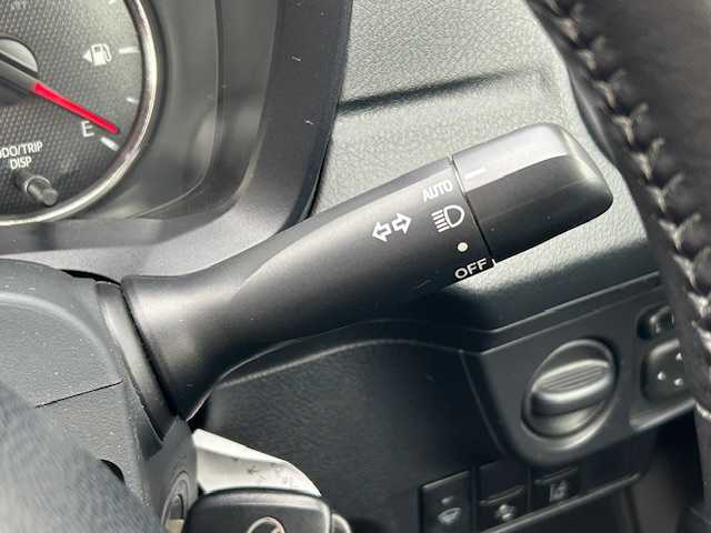 トヨタ カローラ アクシオ 1．5G 青森県 2015(平27)年 9.9万km ブラックマイカ ワンオーナー/4WD/エアロ(フロント/サイド)/寒冷地仕様/社外ナビ(BT/フルセグ/DVD/CD/ラジオ)/プリクラッシュセーフティ/レーンアシスト/オートマチックハイビーム/社外エンジンスターター/LEDヘッドライト/オートライト/フロントワイパーデアイサー/リヤワイパー/ETC/電動格納ミラー/ドアバイザー/リモコンキー/新車時保証書/取扱説明書/記録簿(H30/R2/R4/R5/R6)