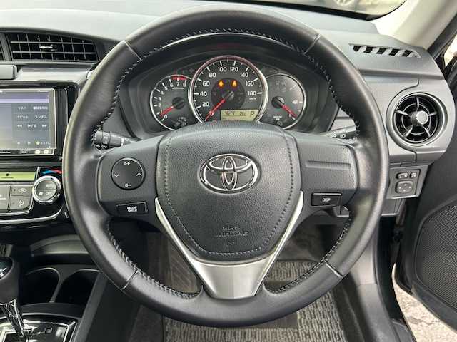 トヨタ カローラ アクシオ 1．5G 青森県 2015(平27)年 9.9万km ブラックマイカ ワンオーナー/4WD/エアロ(フロント/サイド)/寒冷地仕様/社外ナビ(BT/フルセグ/DVD/CD/ラジオ)/プリクラッシュセーフティ/レーンアシスト/オートマチックハイビーム/社外エンジンスターター/LEDヘッドライト/オートライト/フロントワイパーデアイサー/リヤワイパー/ETC/電動格納ミラー/ドアバイザー/リモコンキー/新車時保証書/取扱説明書/記録簿(H30/R2/R4/R5/R6)