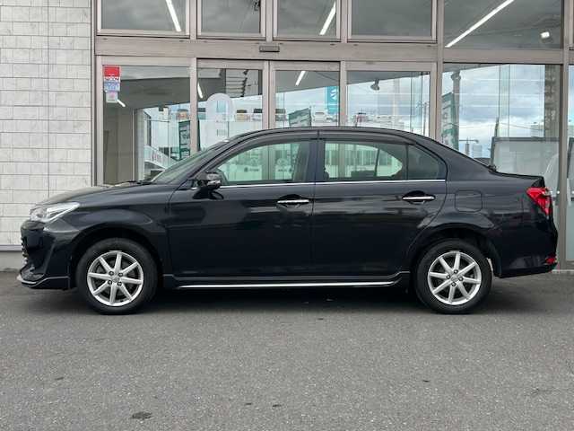 トヨタ カローラ アクシオ 1．5G 青森県 2015(平27)年 9.9万km ブラックマイカ ワンオーナー/4WD/エアロ(フロント/サイド)/寒冷地仕様/社外ナビ(BT/フルセグ/DVD/CD/ラジオ)/プリクラッシュセーフティ/レーンアシスト/オートマチックハイビーム/社外エンジンスターター/LEDヘッドライト/オートライト/フロントワイパーデアイサー/リヤワイパー/ETC/電動格納ミラー/ドアバイザー/リモコンキー/新車時保証書/取扱説明書/記録簿(H30/R2/R4/R5/R6)