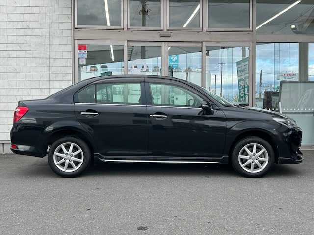 トヨタ カローラ アクシオ 1．5G 青森県 2015(平27)年 9.9万km ブラックマイカ ワンオーナー/4WD/エアロ(フロント/サイド)/寒冷地仕様/社外ナビ(BT/フルセグ/DVD/CD/ラジオ)/プリクラッシュセーフティ/レーンアシスト/オートマチックハイビーム/社外エンジンスターター/LEDヘッドライト/オートライト/フロントワイパーデアイサー/リヤワイパー/ETC/電動格納ミラー/ドアバイザー/リモコンキー/新車時保証書/取扱説明書/記録簿(H30/R2/R4/R5/R6)