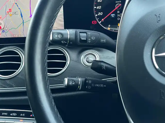メルセデス・ベンツ Ｅ２２０ｄ SW AVG スポーツ 本革 山梨県 2018(平30)年 3.9万km セレナイトグレー 純正HDDナビ/　（Bluetooth/フルセグTV/USB）/Burmester/レーダーセーフティパッケージ/ACC/LKA/BSM/黒革/全席シートヒーター/360°カメラ/パークトロニック/電動テールゲート/ドラレコ/純正19インチAW/ ETC