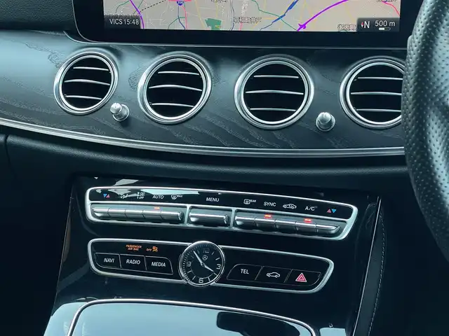 メルセデス・ベンツ Ｅ２２０ｄ SW AVG スポーツ 本革 山梨県 2018(平30)年 3.9万km セレナイトグレー 純正HDDナビ/　（Bluetooth/フルセグTV/USB）/Burmester/レーダーセーフティパッケージ/ACC/LKA/BSM/黒革/全席シートヒーター/360°カメラ/パークトロニック/電動テールゲート/ドラレコ/純正19インチAW/ ETC