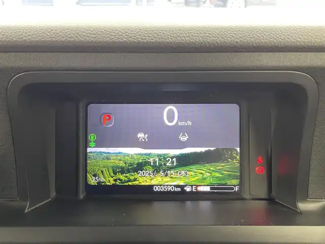 ホンダ Ｎ ＢＯＸ カスタム 滋賀県 2024(令6)年 0.4万km クリスタルブラックパール 禁煙車/純正ディスプレイオーディオ/（Bluetooth/AppleCarPlay/AndroidAuto/USB）/バックカメラ/前方ドライブレコーダー/ETC/片側パワースライドドア/路外逸脱抑制機能/踏み間違い衝突軽減システム/パーキングセンサー/衝突軽減ブレーキ/アダプティブクルーズコントロール/ステアリングリモコン/前席シートヒーター/LEDヘッドライト/オートヘッドライト/純正アルミホイール/社外フロアマット/USB充電/リアロールサンシェイド/オートリトラーミラー/カーテンエアバッグ