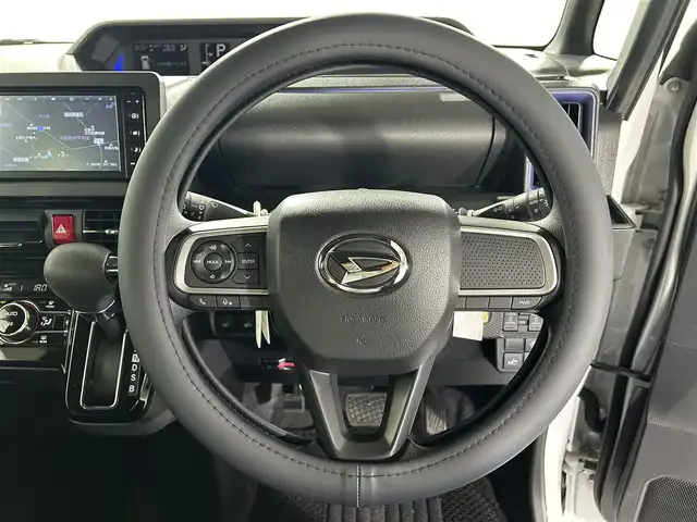 ダイハツ タント カスタム X スタイルセレクション 佐賀県 2022(令4)年 0.6万km シャイニングホワイトパール 純正7インチナビ【NMZN-W72D】/【フルセグTV.CD.DVD.Bluetooth】/バックカメラ/衝突被害軽減システム/クリアランスソナー/オートマチックハイビーム/オートライト/前方ドライブレコーダー/センターピラーレス/両側パワースライドドア/ETC/運転席・助手席シートヒーター/ハーフレザーシート/ＬＥＤヘッドライト/後席サンシェード/ＩＳＯＦＩＸ対応シート/シートバックテーブル/フォグライト/純正フロアマット/純正18インチアルミホイール
