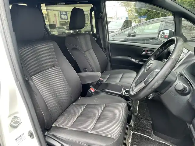 トヨタ ヴォクシー ハイブリッド ZS 煌 茨城県 2018(平30)年 8.4万km ホワイトパールクリスタルシャイン モデリスタエアロ（フロント）/純正ナビ/Ｂカメラ/ＥＴＣ/クルーズコントロール/衝突被害軽減ブレーキ/レーンキープ/両側電動スライドドア/シートヒーター/Ｗエアコン/純正１６インチＡＷ/ＬＥＤライト