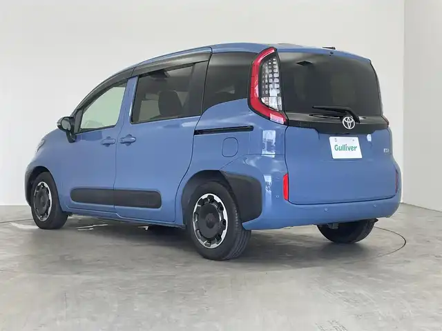 トヨタ シエンタ ハイブリッド Z 埼玉県 2023(令5)年 0.8万km グレイッシュブルー 純正１０．５インチナビ/フルセグTV Bluetooth USB接続/パノラミックビューモニター/後席フリップダウンモニター/衝突軽減ブレーキ/レーンキープアシスト/ブラインドスポットモニター/アダプティブクルーズコントロール/シートヒーター（D/N）/両側パワースライドドア/純正フロアマット/LEDヘッドライト/ETC2.0 /オートマチックハイビーム/コーナーセンサー/純正ドライブレコーダー/充電用USBポート/ステアリングヒーター