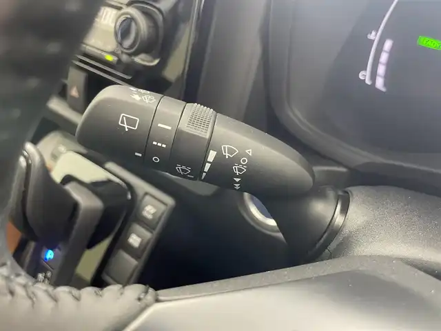 トヨタ シエンタ ハイブリッド Z 埼玉県 2023(令5)年 0.8万km グレイッシュブルー 純正１０．５インチナビ/フルセグTV Bluetooth USB接続/パノラミックビューモニター/後席フリップダウンモニター/衝突軽減ブレーキ/レーンキープアシスト/ブラインドスポットモニター/アダプティブクルーズコントロール/シートヒーター（D/N）/両側パワースライドドア/純正フロアマット/LEDヘッドライト/ETC2.0 /オートマチックハイビーム/コーナーセンサー/純正ドライブレコーダー/充電用USBポート/ステアリングヒーター
