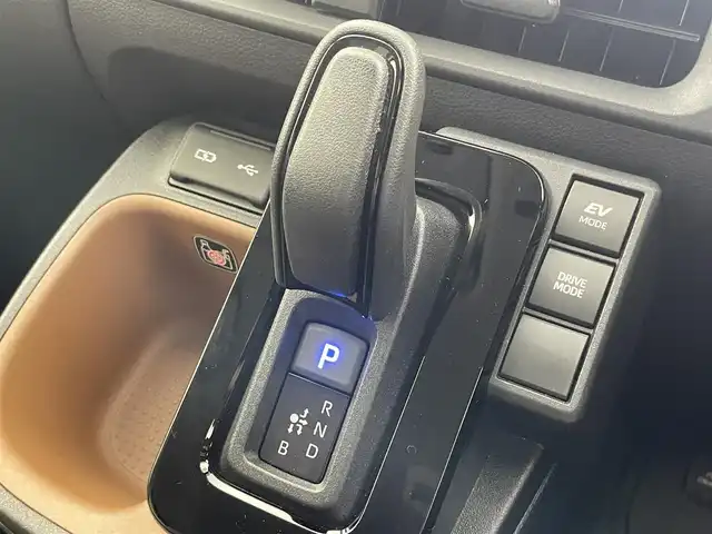トヨタ シエンタ ハイブリッド Z 埼玉県 2023(令5)年 0.8万km グレイッシュブルー 純正１０．５インチナビ/フルセグTV Bluetooth USB接続/パノラミックビューモニター/後席フリップダウンモニター/衝突軽減ブレーキ/レーンキープアシスト/ブラインドスポットモニター/アダプティブクルーズコントロール/シートヒーター（D/N）/両側パワースライドドア/純正フロアマット/LEDヘッドライト/ETC2.0 /オートマチックハイビーム/コーナーセンサー/純正ドライブレコーダー/充電用USBポート/ステアリングヒーター