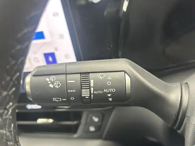 レクサス ＮＸ 450h+ バージョンL 愛知県 2022(令4)年 0.8万km ソニッククォーツ １４インチナビ/・フルセグTV/Bluetooth/USB/パノラミックビューモニター　/ＥＴＣ２．０　/ヘッドアップディスプレイ/レーダークルーズコントロール　/前席シートヒーター/エアーシート/前後ドラレコ　/タイプC　/UCB　/フルセグTV　/前後ソナー　/20インチアルミホイール