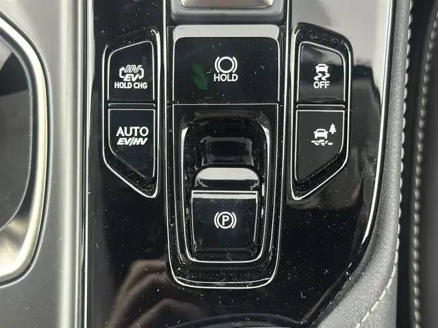 レクサス ＮＸ 450h+ バージョンL 愛知県 2022(令4)年 0.8万km ソニッククォーツ １４インチナビ/・フルセグTV/Bluetooth/USB/パノラミックビューモニター　/ＥＴＣ２．０　/ヘッドアップディスプレイ/レーダークルーズコントロール　/前席シートヒーター/エアーシート/前後ドラレコ　/タイプC　/UCB　/フルセグTV　/前後ソナー　/20インチアルミホイール