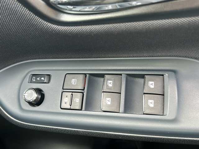 トヨタ ヴォクシー ZS 煌Ⅱ 道央・札幌 2016(平28)年 10.9万km ブラック 4WD/フォグランプ/オートライト/オートマチックハイビーム/LEDヘッドライト/衝突被害軽減システム/寒冷地仕様/横滑り防止装置/レーンキープアシスト/アイドリングストップ/社外メモリナビ/（Bluetooth/CD/DVD/フルセグ)/フルセグテレビ/両側パワースライドドア/フロントワイパーデアイサー/電動格納ミラー/ウィンカーミラー/ドアバイザー/前後ドライブレコーダー/ビルトインETC/スペアキー/スマートキー/エンジンスターター/純正フロアマット