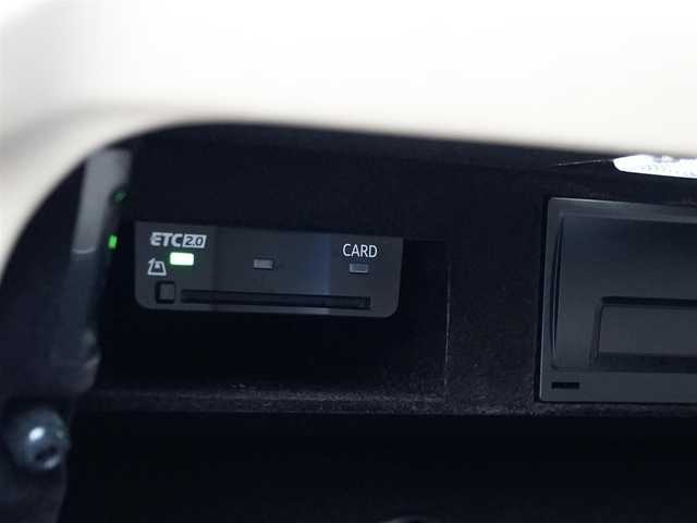 ポルシェ ポルシェ カイエン S 静岡県 2018(平30)年 4.7万km 青Ｍ スポーツクロノパッケージ/PCMナビBluetooth/ベージュレザーシート　シートヒーター /前後ベンチレーションシート/サラウンドカメラ（全方位カメラ）/パノラマサンルーフ/クロージングサポートドア /PDLSプラス/ブルメスターサラウンド/アンビエントライト /ポルシェアクティブセーフティ/衝突軽減ブレーキ　ACC/レーンチェンジアシスト/プライバシーガラス /エントリードライブ/21インチアルミホイール/カラークレスト/4ゾーンエアコン/ナイトビューアシスト/パワーバックドア  フットオープナー機能/DSRCETC/プライバシーガラス
