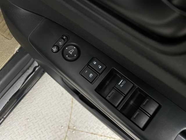 ホンダ Ｎ ＢＯＸ G 新潟県 2016(平28)年 4.5万km スマートブラック 禁煙車/社外メモリナビ/フルセグ/CN-HA01D/　CD/DVD/Bluetooth/スマートキー×２/オートエアコン/ドライブレコーダー/横滑り防止装置/ヘッドライトレベライザー/電動格納式ミラー/ドアバイザー/フロアマット
