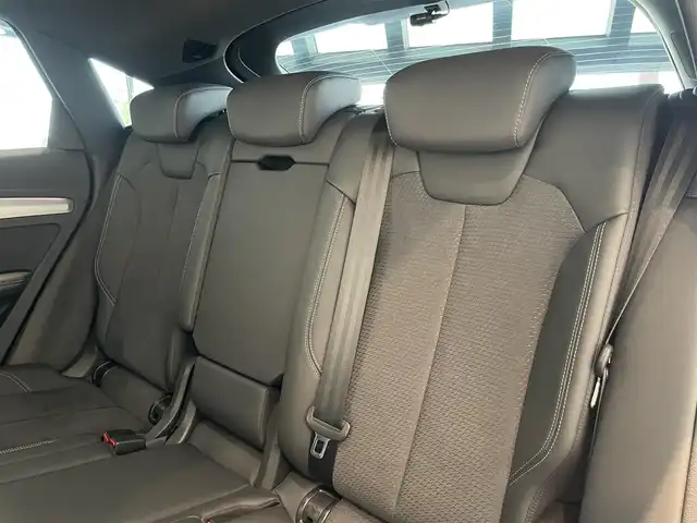 アウディ Ｑ５ SB 40TDIクワトロ Sライン 愛知県 2022(令4)年 3.2万km ミトスブラックメタリック ＳラインプラスＰＫＧ　/マトリクスＬＥＤ　/バーチャルコクピット　/ＭＭＩナビゲーション　/Ｂｌｕｅｔｏｏｔｈ　/３６０度カメラ　/ＡＣＣ　/ＬＫＡ　/ＢＳＭ　/ドライブレコーダー　/ＥＴＣ２．０　/パワーバックドア/アイドリングストップ/プッシュスタート/ウィンカーミラー