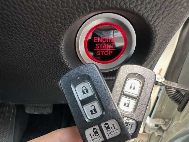 ホンダ Ｎ ＢＯＸ カスタム L 大阪府 2021(令3)年 2.5万km プラチナホワイトパール 純正ナビ(BT/CD/USB)/バックカメラ/衝突被害軽減システム/レーンキープアシスト/コーナーセンサー/オートライト/オートマチックハイビーム/レーダークルーズコントロール/純正アルミホイール/純正フロアマット/シートヒーター/ドライブレコーダー/ビルトインETC/両側パワースライドドア/シーケンシャルウインカー/電動格納ミラー/ドアバイザー/LEDヘッドライト/スマートキー×2