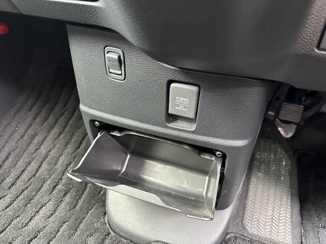 ホンダ Ｎ ＢＯＸ カスタム L 大阪府 2021(令3)年 2.5万km プラチナホワイトパール 純正ナビ(BT/CD/USB)/バックカメラ/衝突被害軽減システム/レーンキープアシスト/コーナーセンサー/オートライト/オートマチックハイビーム/レーダークルーズコントロール/純正アルミホイール/純正フロアマット/シートヒーター/ドライブレコーダー/ビルトインETC/両側パワースライドドア/シーケンシャルウインカー/電動格納ミラー/ドアバイザー/LEDヘッドライト/スマートキー×2