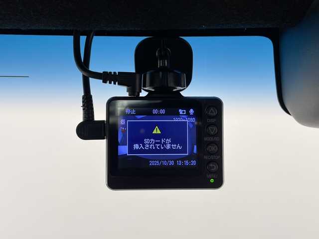 ホンダ Ｎ ＢＯＸ カスタム L 長野県 2021(令3)年 2.5万km プラチナホワイトパール 純正ナビ(BT/CD/USB)/バックカメラ/衝突被害軽減システム/レーンキープアシスト/コーナーセンサー/オートライト/オートマチックハイビーム/レーダークルーズコントロール/純正アルミホイール/純正フロアマット/シートヒーター/ドライブレコーダー/ビルトインETC/両側パワースライドドア/シーケンシャルウインカー/電動格納ミラー/ドアバイザー/LEDヘッドライト/スマートキー×2