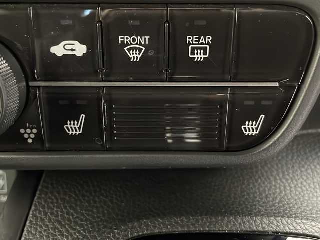 ホンダ Ｎ ＢＯＸ カスタム L 長野県 2021(令3)年 2.5万km プラチナホワイトパール 純正ナビ(BT/CD/USB)/バックカメラ/衝突被害軽減システム/レーンキープアシスト/コーナーセンサー/オートライト/オートマチックハイビーム/レーダークルーズコントロール/純正アルミホイール/純正フロアマット/シートヒーター/ドライブレコーダー/ビルトインETC/両側パワースライドドア/シーケンシャルウインカー/電動格納ミラー/ドアバイザー/LEDヘッドライト/スマートキー×2