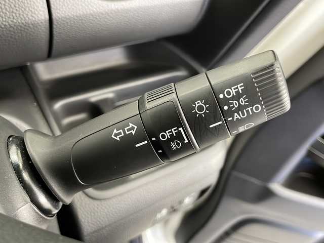 ホンダ Ｎ ＢＯＸ カスタム L 長野県 2021(令3)年 2.5万km プラチナホワイトパール 純正ナビ(BT/CD/USB)/バックカメラ/衝突被害軽減システム/レーンキープアシスト/コーナーセンサー/オートライト/オートマチックハイビーム/レーダークルーズコントロール/純正アルミホイール/純正フロアマット/シートヒーター/ドライブレコーダー/ビルトインETC/両側パワースライドドア/シーケンシャルウインカー/電動格納ミラー/ドアバイザー/LEDヘッドライト/スマートキー×2