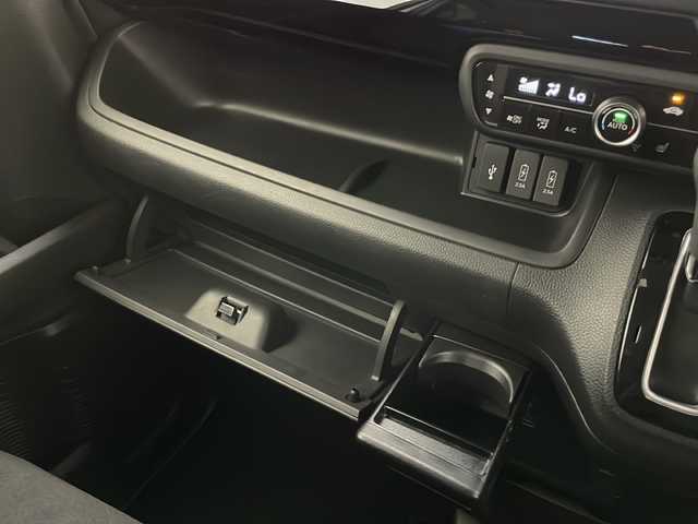 ホンダ Ｎ ＢＯＸ カスタム L 長野県 2021(令3)年 2.5万km プラチナホワイトパール 純正ナビ(BT/CD/USB)/バックカメラ/衝突被害軽減システム/レーンキープアシスト/コーナーセンサー/オートライト/オートマチックハイビーム/レーダークルーズコントロール/純正アルミホイール/純正フロアマット/シートヒーター/ドライブレコーダー/ビルトインETC/両側パワースライドドア/シーケンシャルウインカー/電動格納ミラー/ドアバイザー/LEDヘッドライト/スマートキー×2