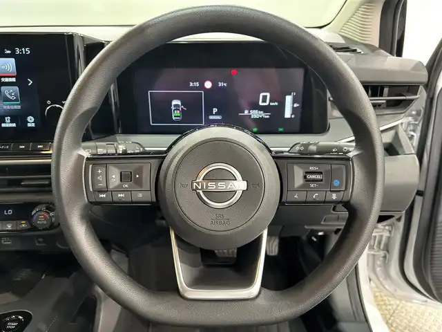 日産 ノート X 愛知県 2023(令5)年 3.9万km ピュアホワイトパール 純正９インチナビ　/（Bluetooth/フルセグTV/FM/AM/CarPlay/USB/HDMI)/アラウンドビューモニター　/ワイヤレス充電　/プロパイロット　/エマージェンシーブレーキ　/ビルトインＥＴＣ２．０　/ブラインドスポットモニター　/デジタルインナーミラー　/車線逸脱警報　/ソナー/純正フロアマット/プッシュスタート/　　-スマートキー