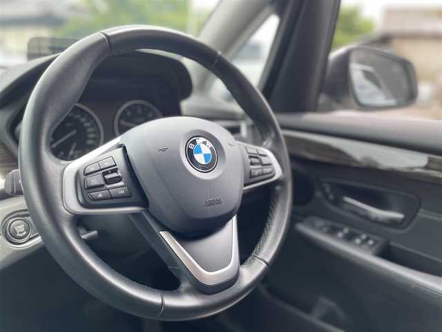 ＢＭＷ ２１８ｄ アクティブツアラー ラグジュアリー 栃木県 2018(平30)年 4.6万km ミネラルホワイト ヘッドアップディスプレイ/インテリジェントセーフティ/コンフォートアクセス/パークディスタンスコントロール/アクティブクルーズコントロール/黒革シート/パワーシート /シートヒーター /社外TVチューナー/ナビ/バックカメラ/ミラーETC/ドライブレコーダー/パワーテールゲート/LEDヘッドライト/オートライト