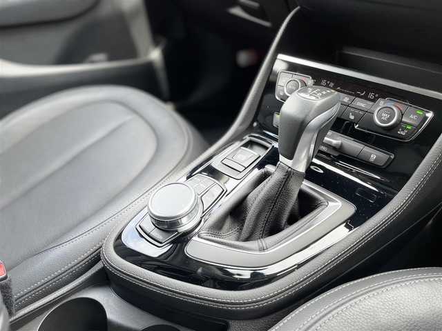 ＢＭＷ ２１８ｄ アクティブツアラー ラグジュアリー 栃木県 2018(平30)年 4.6万km ミネラルホワイト ヘッドアップディスプレイ/インテリジェントセーフティ/コンフォートアクセス/パークディスタンスコントロール/アクティブクルーズコントロール/黒革シート/パワーシート /シートヒーター /社外TVチューナー/ナビ/バックカメラ/ミラーETC/ドライブレコーダー/パワーテールゲート/LEDヘッドライト/オートライト