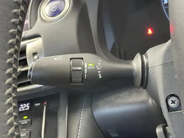レクサス ＩＳ 300h Fスポーツ 埼玉県 2013(平25)年 3.1万km ソニックチタニウム 純正ナビ　バックカメラ　ＢＳＭ　茶レザーシート　ビルトインＥＴＣ　前後ドラレコ　レーダークルーズコントロール　メモリシート　シートヒーター　ベンチレーション　パドルシフト　ＬＥＤヘッドライト　地デジ